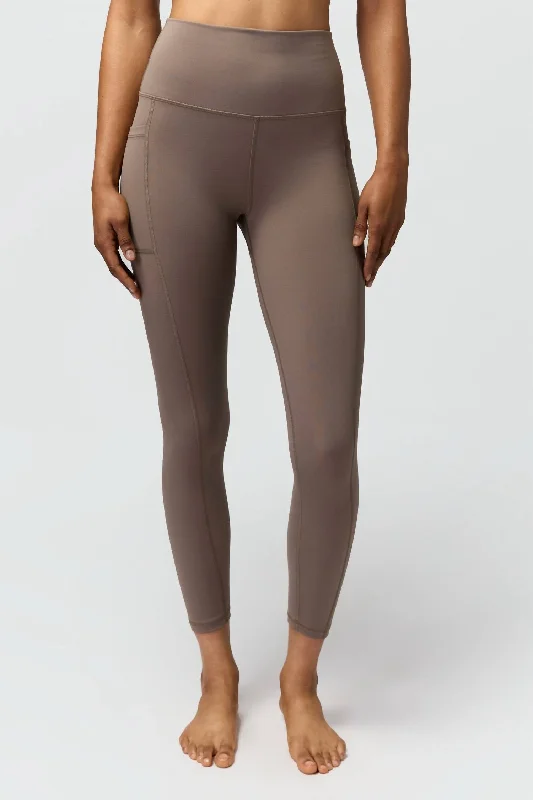 Nova 7/8 Pocket Leggings In Falcon