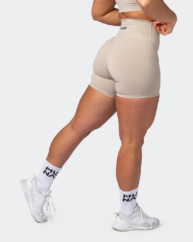 Signature Scrunch Bike Shorts Bone