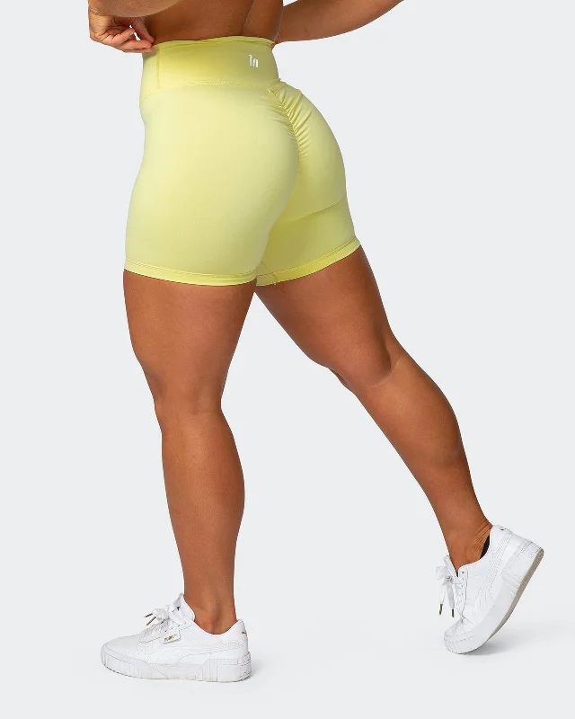 Signature Scrunch Bike Shorts - Sunny Lime