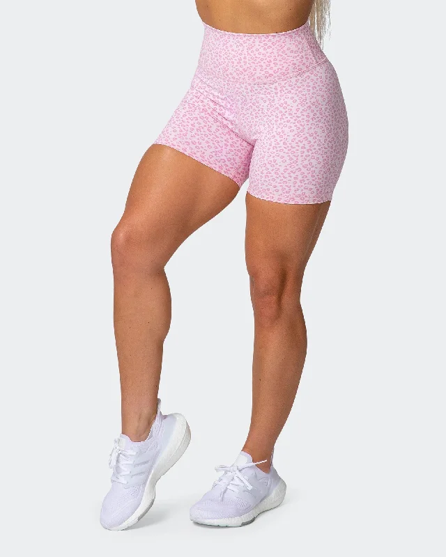 SIGNATURE SCRUNCH MIDWAY SHORTS Rose Quartz Mini Cheetah Print